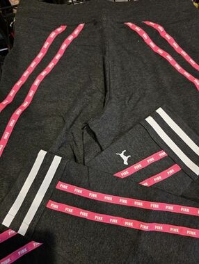 PINK Victoria's Secret Charcoal Gray Jogger Pants with Pink Trim